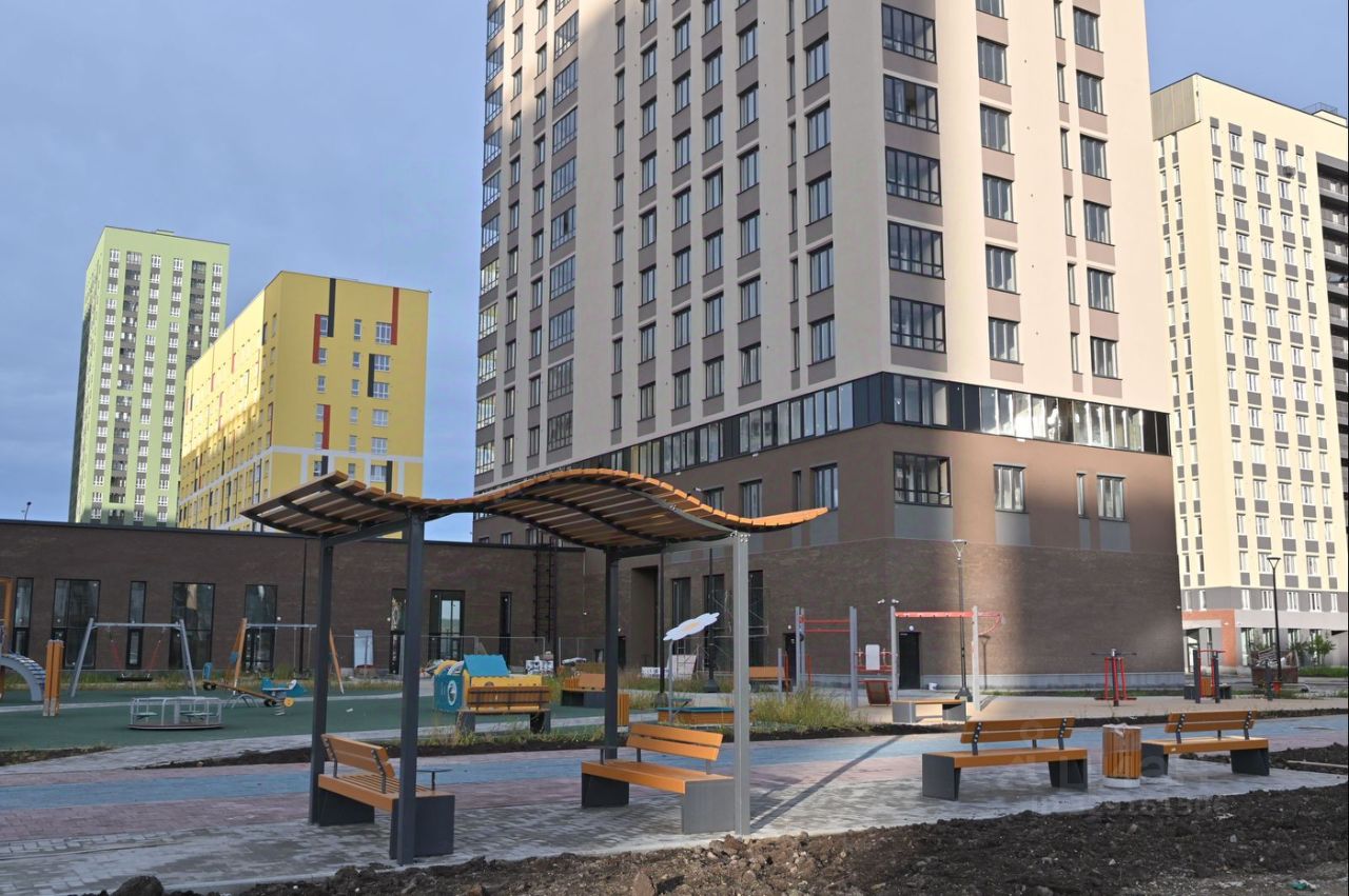 Новостройка, р-н Академический