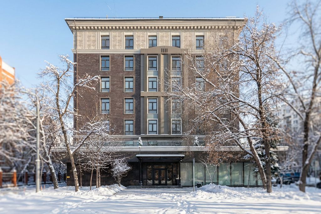 Уникальная резиденция с мансардой, Москва