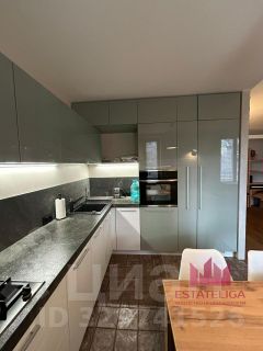 2-комн.кв., 71 м², этаж 3