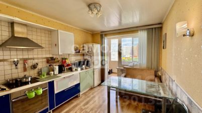 2-комн.кв., 72 м², этаж 15 2-комн.кв., 72 м², этаж 15