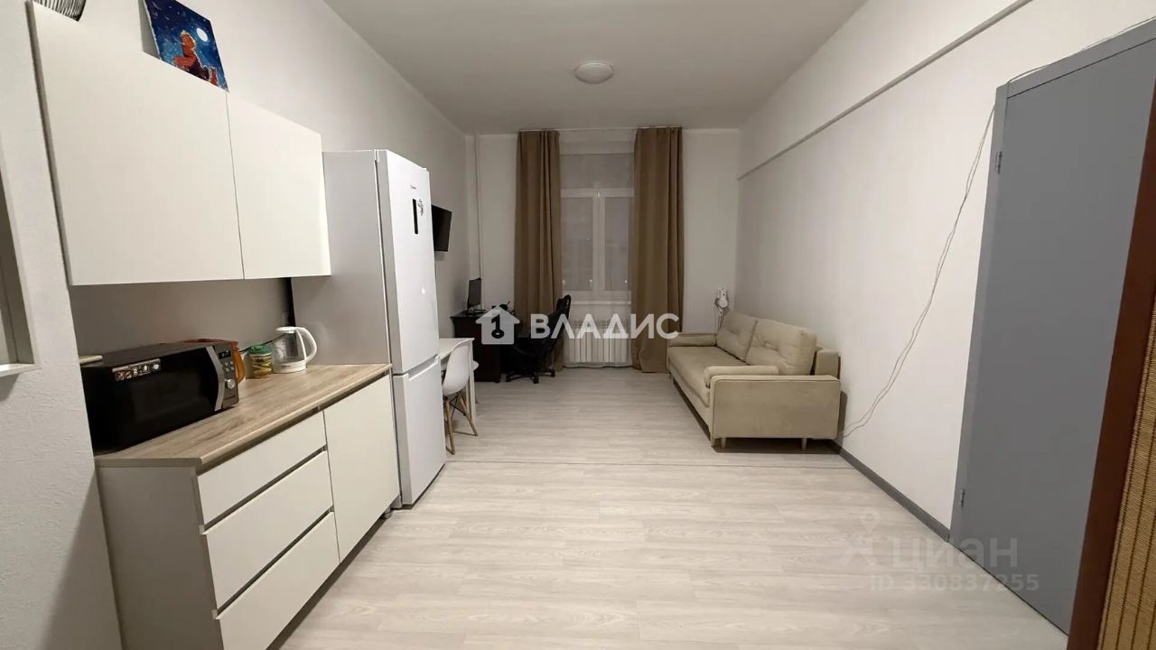 Комната, р-н Академический