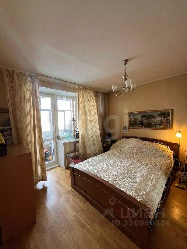 3-комн. кв., р-н Октябрьский, Екатеринбург