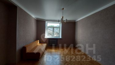 2-комн.кв., 67 м², этаж 3