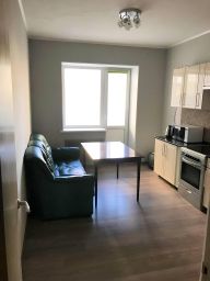 3-комн.кв., 80 м², этаж 3