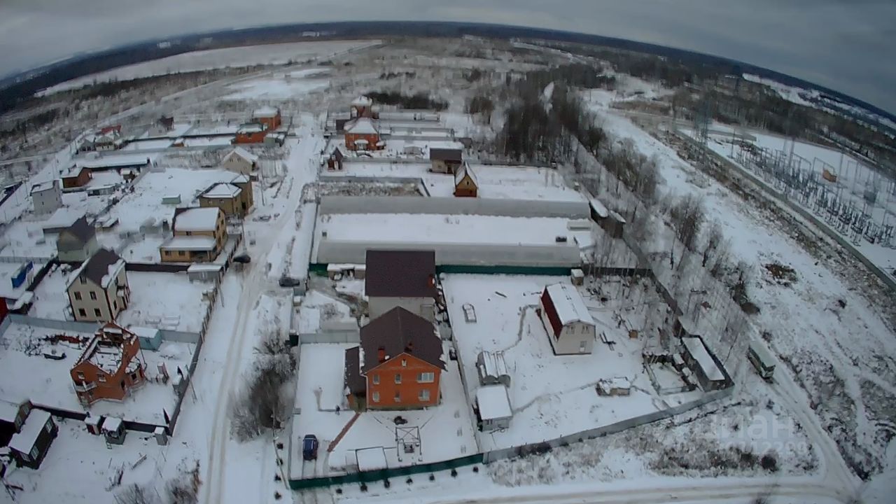 Купить загородную недвижимость на улице Карпова в поселке Большевик,  продажа загородной недвижимости - база объявлений Циан. Найдено 2 объявления