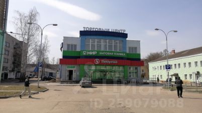 торг. площадь 500 м², этаж 2