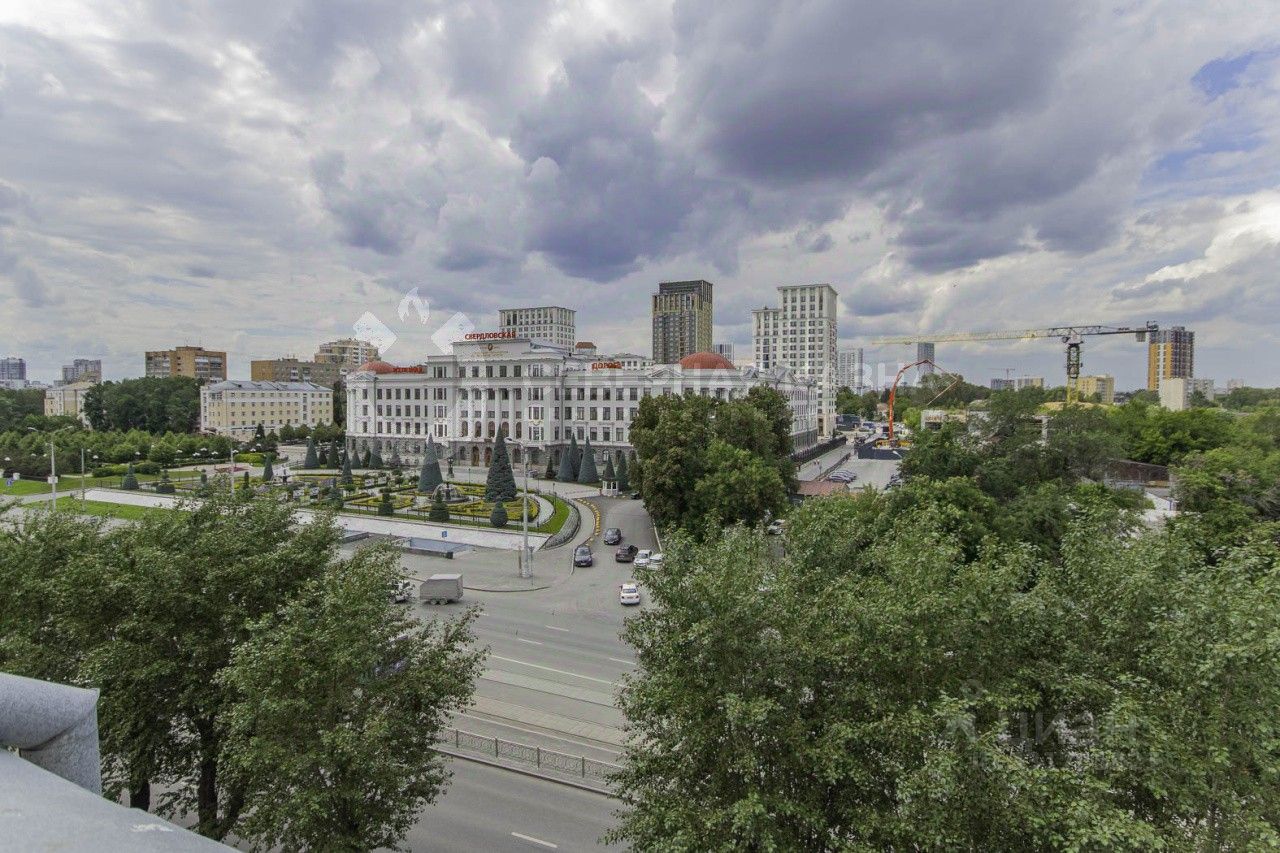 3-комн. кв., р-н Центр, Екатеринбург