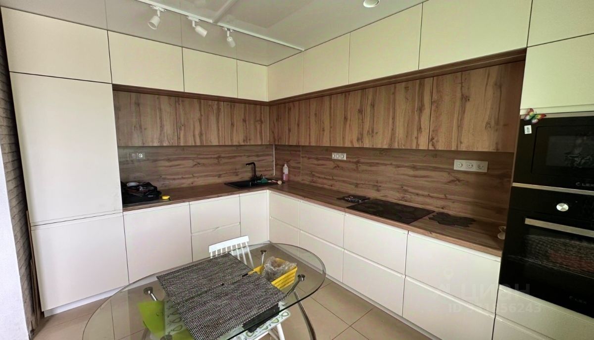 3-комн. кв., р-н Кировский, Санкт-Петербург