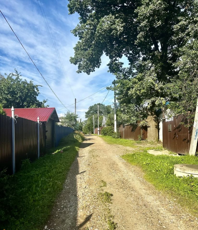 Не упустите это уникальное предложение! Такие варианты в продаже появляются весьма редко.
Жилой дом - Więcej