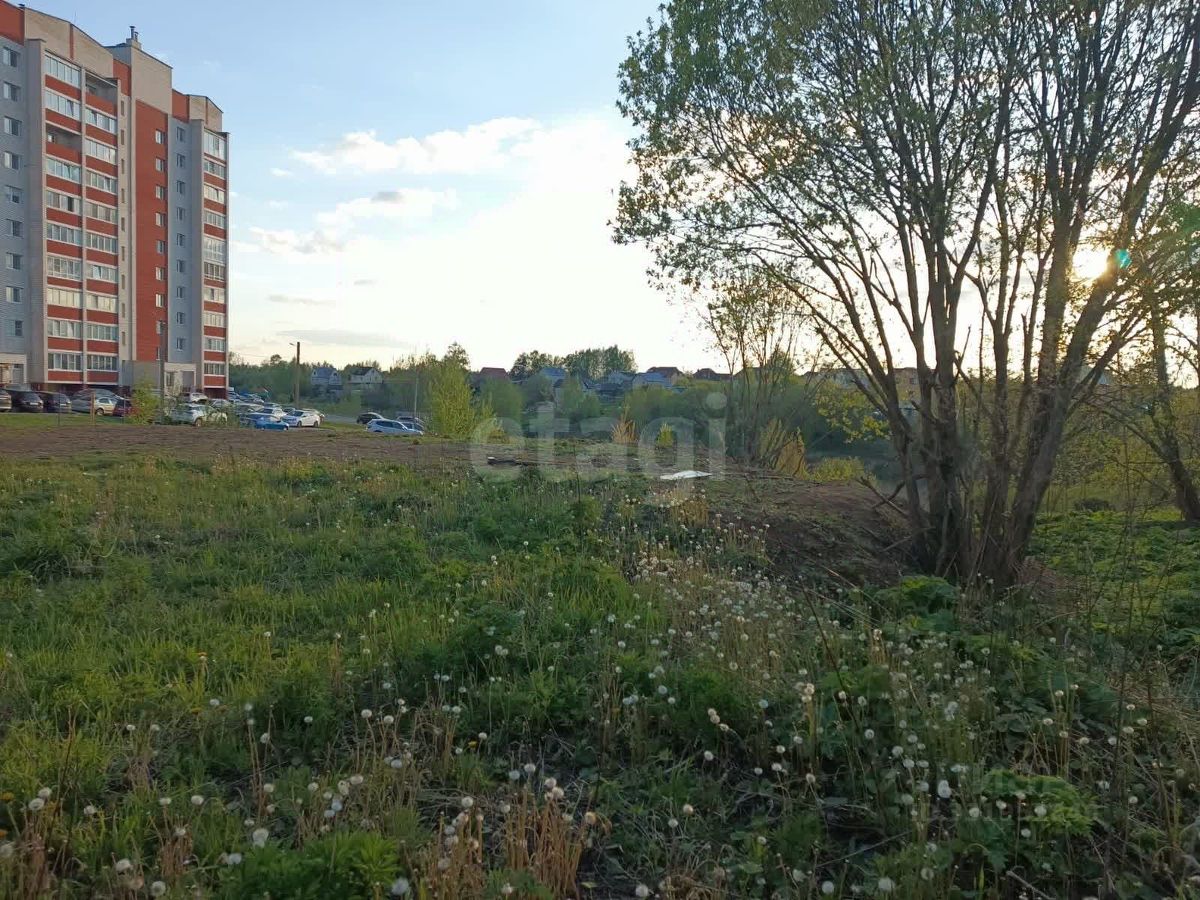 Продается прекрасный участок в черте города!!!
Отсыпан, получено разрешение на строительство и  прис - Więcej