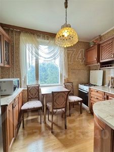 3-комн.кв., 60 м², этаж 4