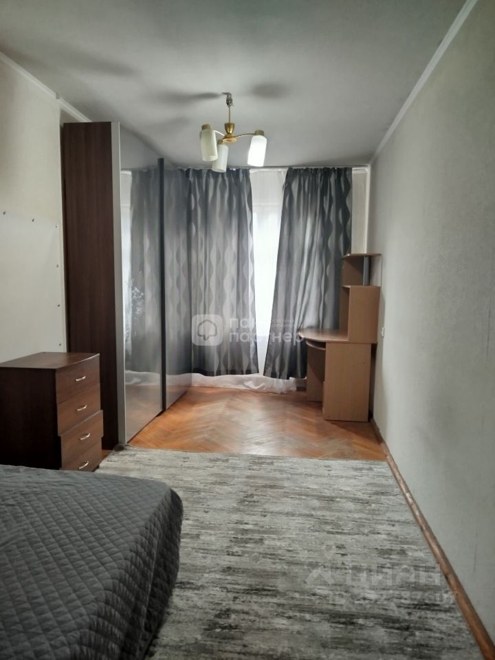 3-комн. кв., р-н Калининский, Санкт-Петербург
