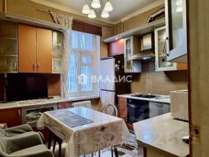 2-комн.кв., 57 м², этаж 3