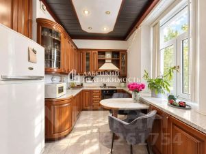 3-комн.кв., 83 м², этаж 4