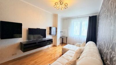 3-комн.кв., 75 м², этаж 4 3-комн.кв., 75 м², этаж 4