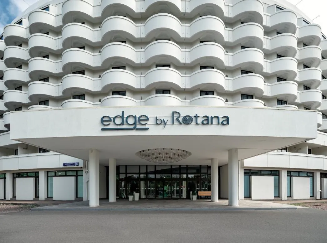 продажа помещений в БЦ Edge Seligerskaya (Эдж Селигерская 4*)