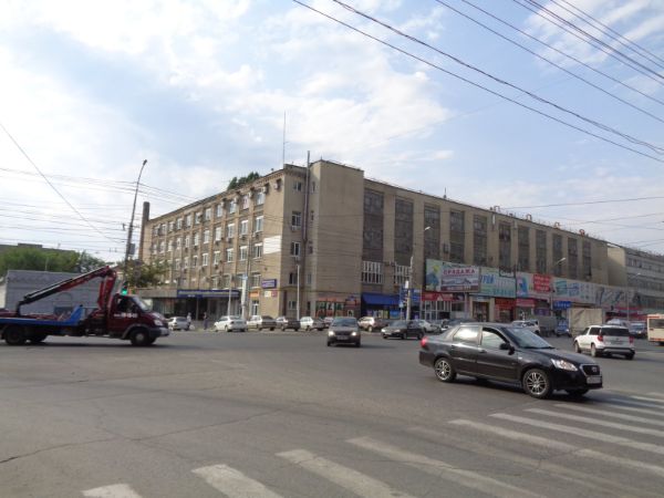Торгово-офисный комплекс на ул. Чернышевского, 88