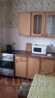 2-комн.кв., 50 м², этаж 3