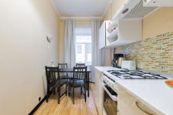 2-комн.кв., 70 м², этаж 3