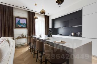 3-комн.кв., 153 м², этаж 3