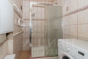 2-комн.кв., 42 м², этаж 1