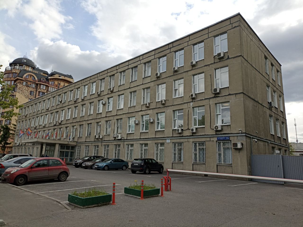 продажа помещений в БЦ на ул. Куусинена, 21Б