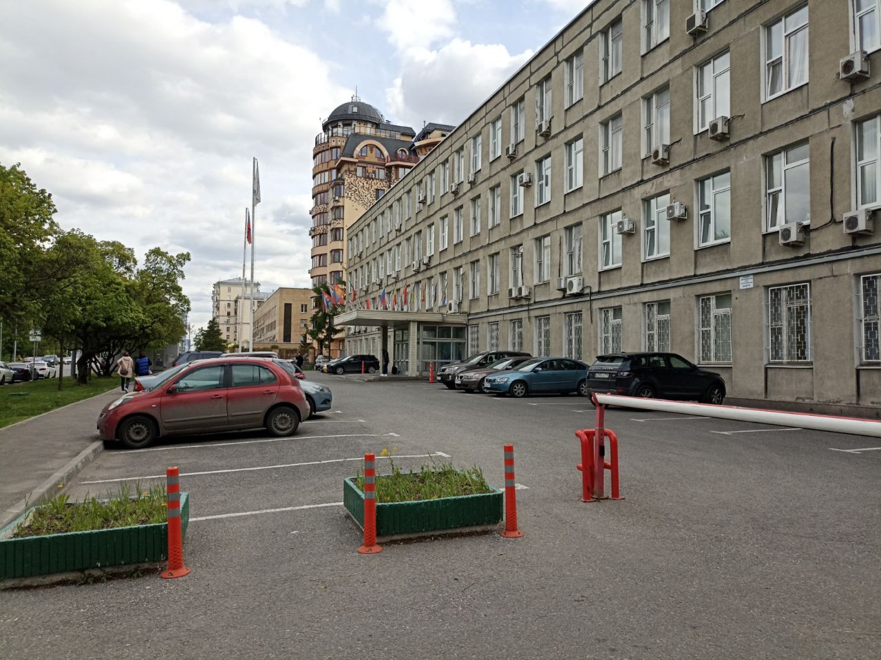 БЦ на ул. Куусинена, 21Б