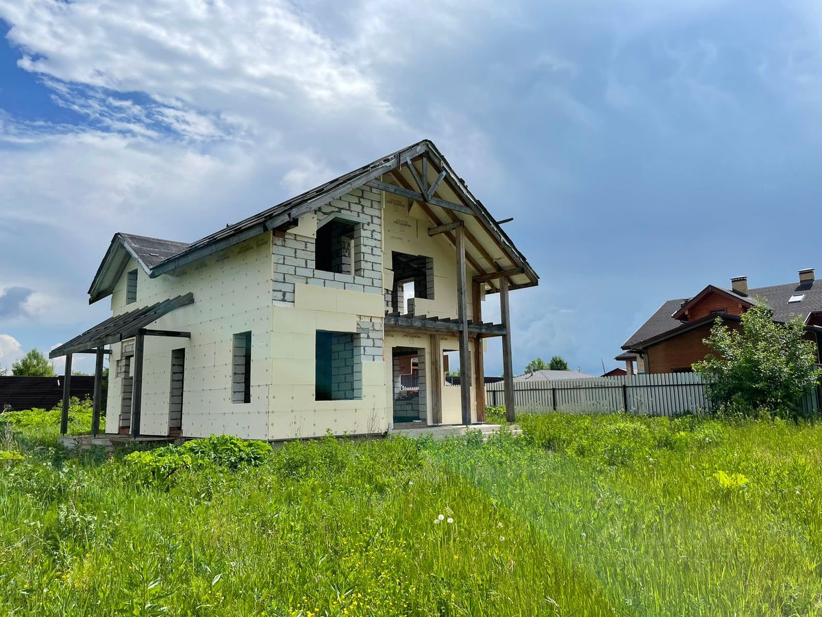 Купить дом в коттеджном поселке Золотые Пески городского округа Можайского,  продажа домов - база объявлений Циан. Найдено 16 объявлений