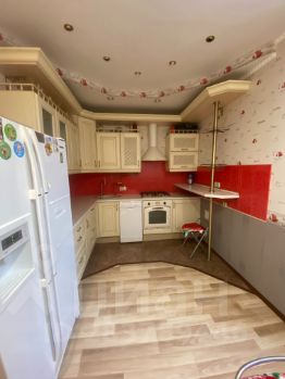 2-комн.кв., 68 м², этаж 3