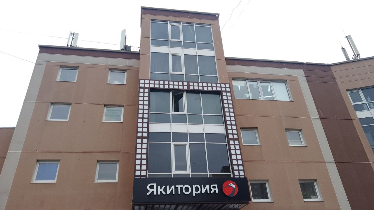 Торговом центре на ул. Маршала Полубоярова, 1