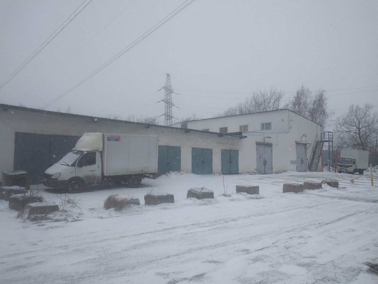 Складском комплексе на ул. Генерала Дорохова, 22сА