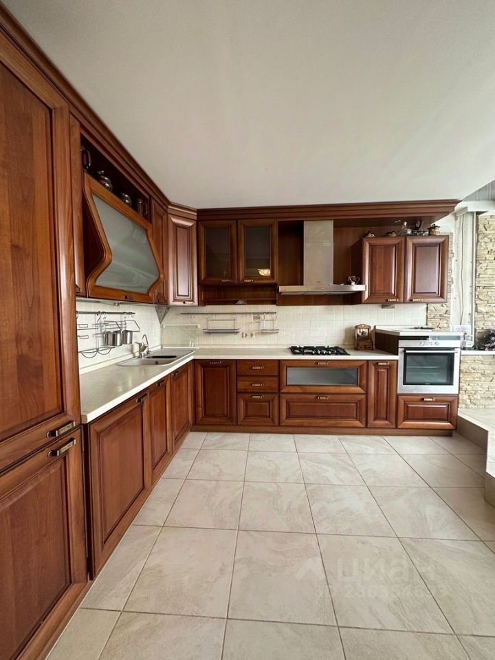 Продажа трехкомнатной квартиры 90м² ул. Радищева, 9, Гатчина ...