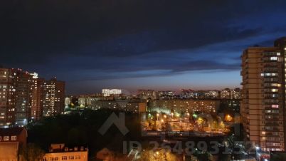 2-комн.кв., 65 м², этаж 10