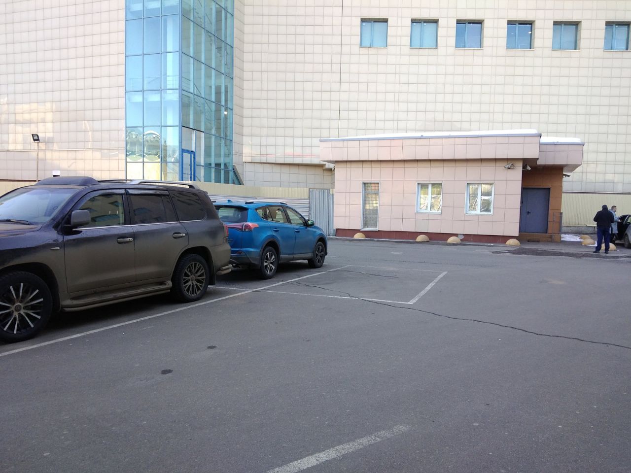 Торговом центре на Новоясеневском проспекте, 1Г