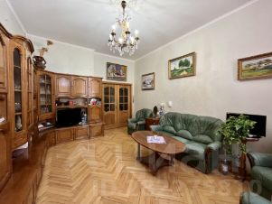 2-комн.кв., 64 м², этаж 3