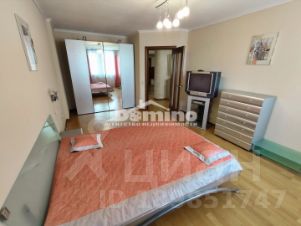 3-комн.кв., 90 м², этаж 4