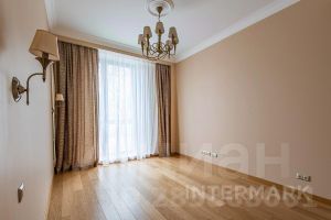 5-комн.кв., 190 м², этаж 2