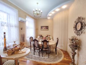 4-комн.кв., 125 м², этаж 2