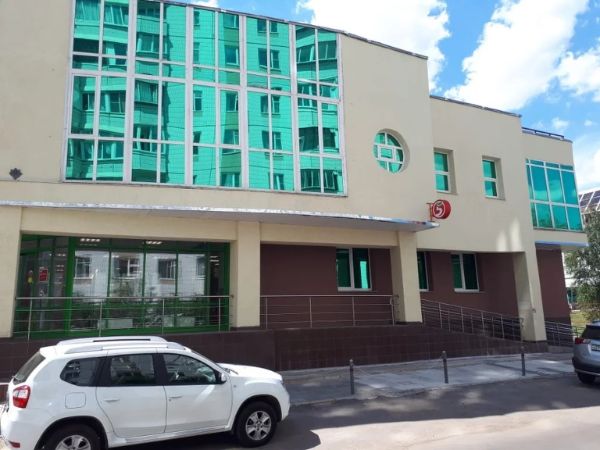 Торгово-офисный комплекс на ул. Адмирала Лазарева, 40к3