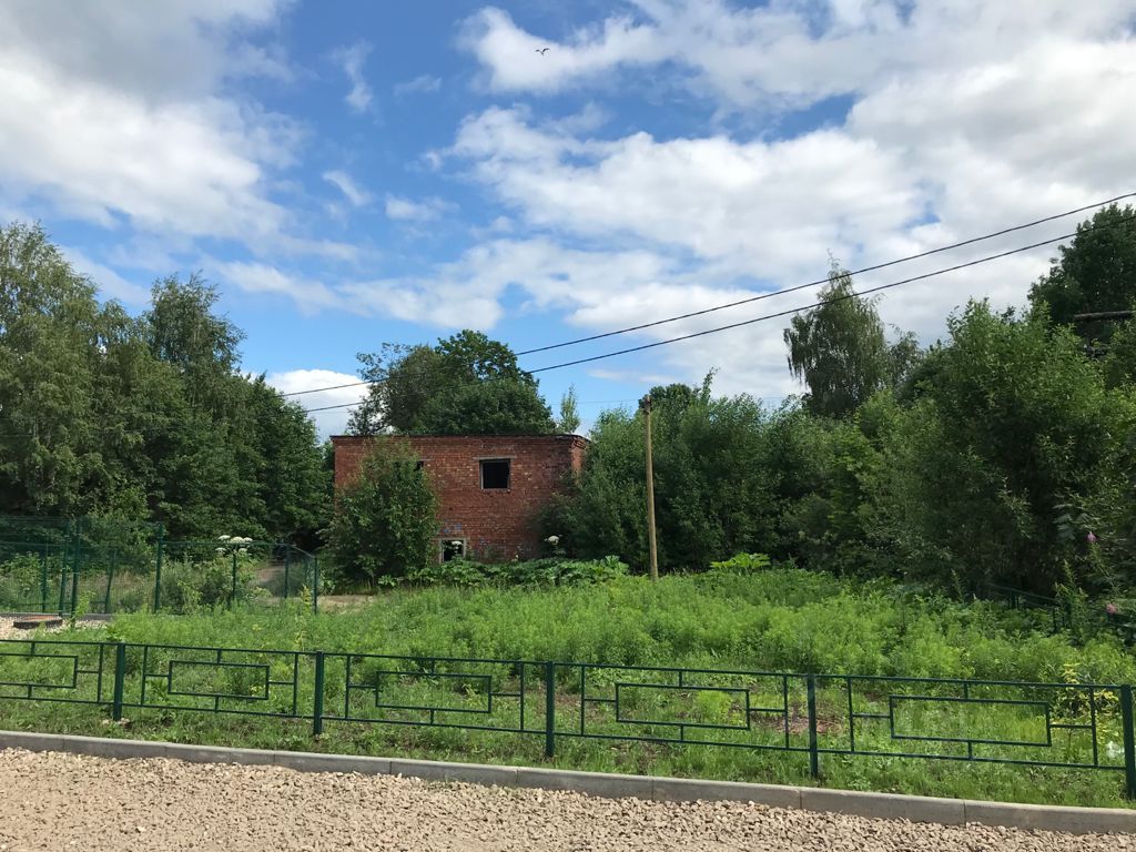 Купить загородную недвижимость на площади Свободы в городе Валдай, продажа  загородной недвижимости - база объявлений Циан. Найдено 1 объявление