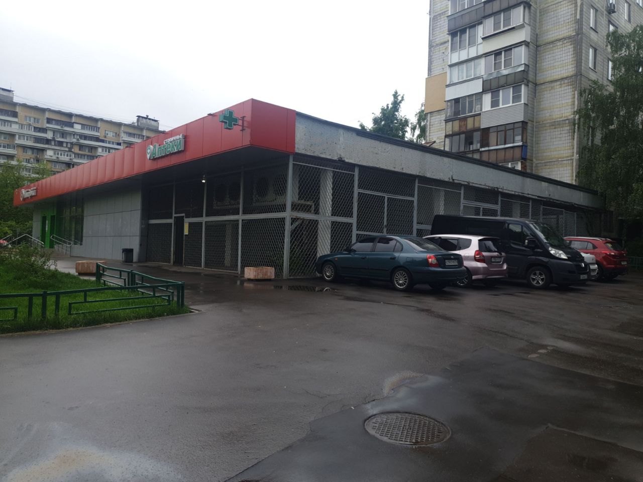 Торговом центре на Ореховом бульваре, 12к2А