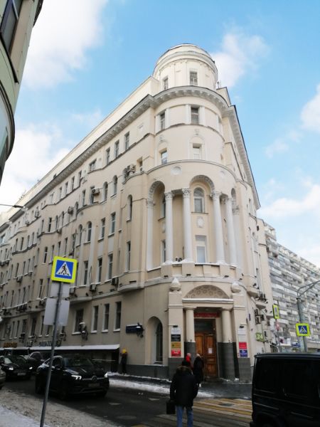 Офисное здание на ул. Большая Полянка, 42