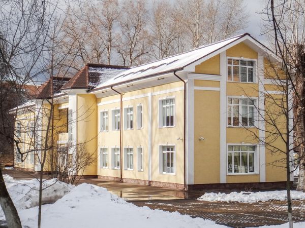 Административное здание на ул. Фруктовая, 14