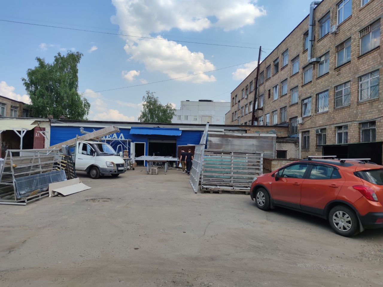 Складском комплексе на ул. Вилюйская, 6с1
