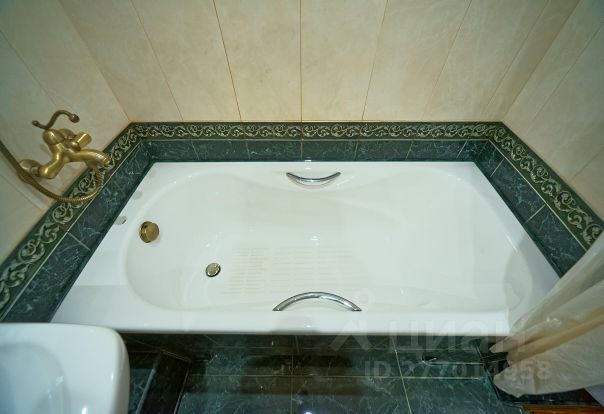 2-комн., 72 м², 1/4 этаж