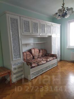 2-комн.кв., 82 м², этаж 10