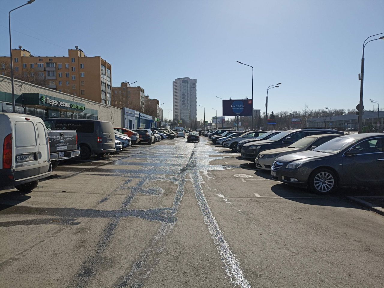 Торговом центре на Ленинградском шоссе, 112к4