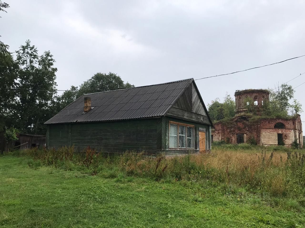 Купить дом на улице Дружбы в деревне Илемно в муниципальном округе  Солецкий, продажа домов - база объявлений Циан. Найдено 1 объявление