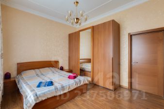 2-комн.кв., 77 м², этаж 7