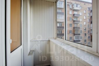 2-комн.кв., 64 м², этаж 7